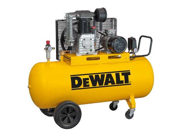4HK Stempelkompressor, 400V Med reimdrift og hjul, 3,0kw DeWalt