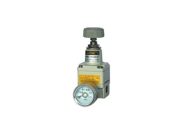 Mikroregulator, 1/2" 0,1-8 bar med manometer for finregulering